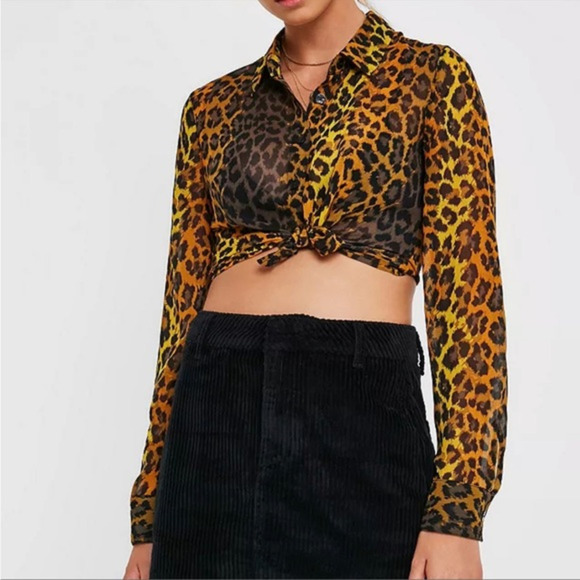 Urban outfitters leopard cheetah‎ animal print button front cropped shirt M - Picture 1 of 8